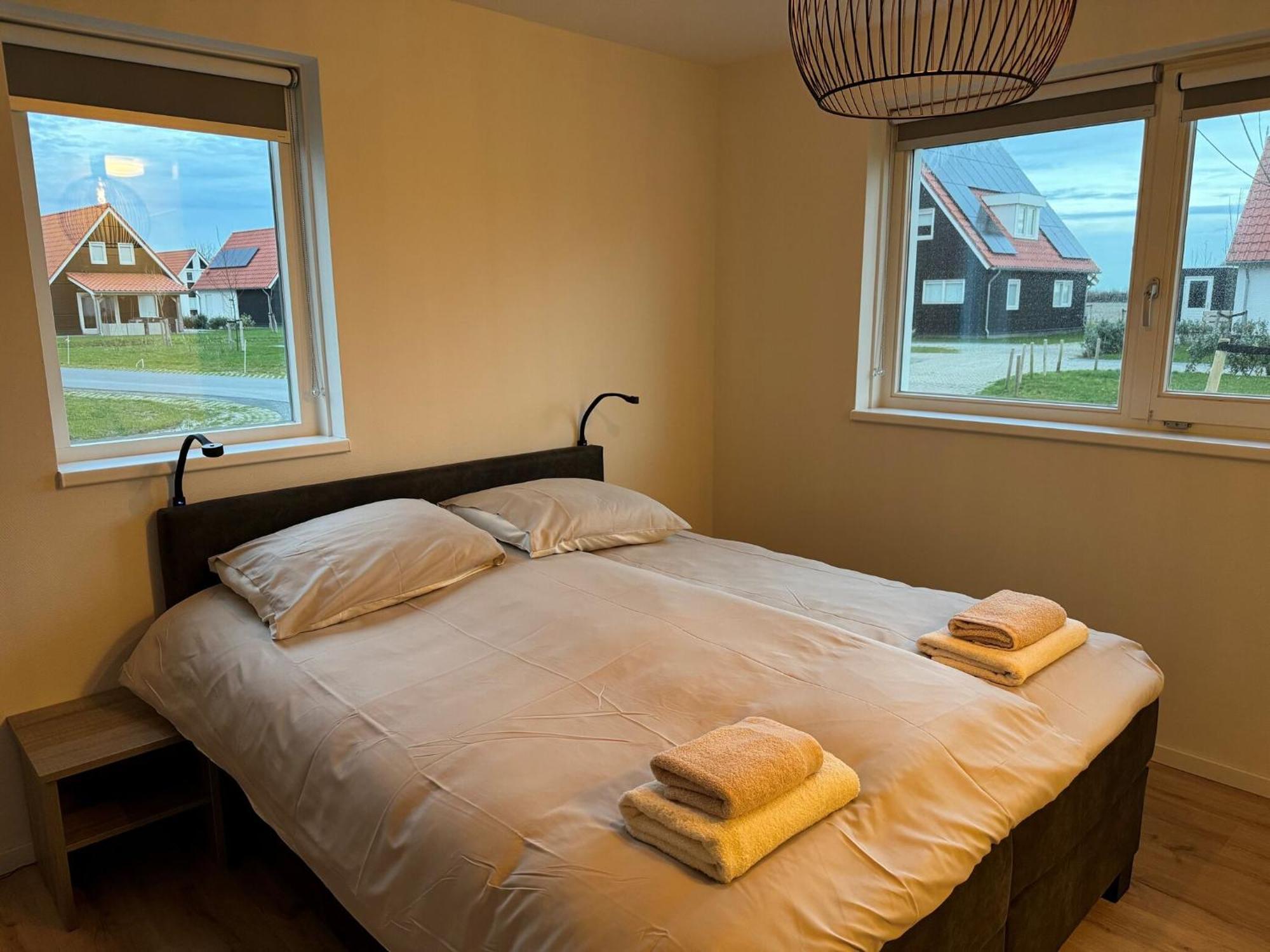 Vakantiehuis In With Terrace Scherpenisse